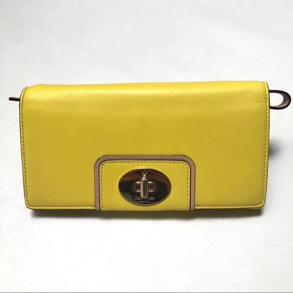 Handbags - NWOT Kate Spade leather wallet